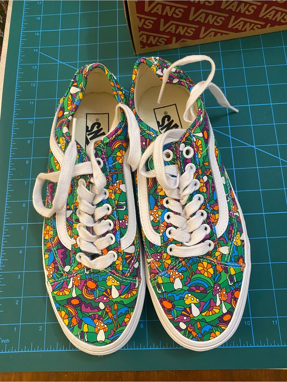 Vans Old Tape Sneaker in Mushroom print